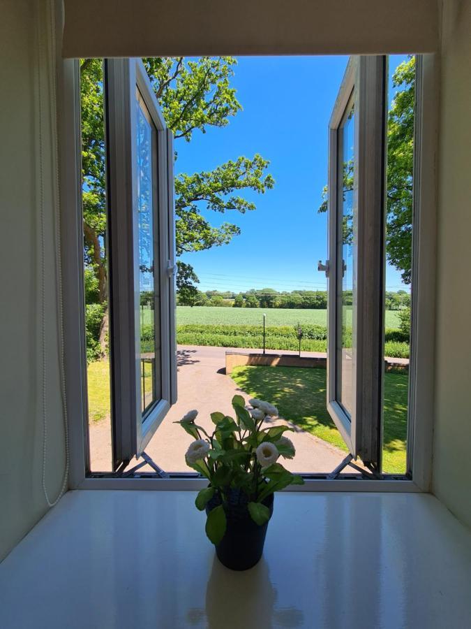 Beautiful Country Apartment, Rated Exceptional Coventry Eksteriør bilde
